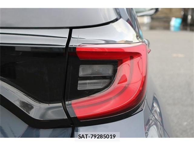 Toyota YARIS 2024-06 8360982-12