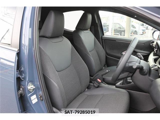 Toyota YARIS 2024-06 8360982-14