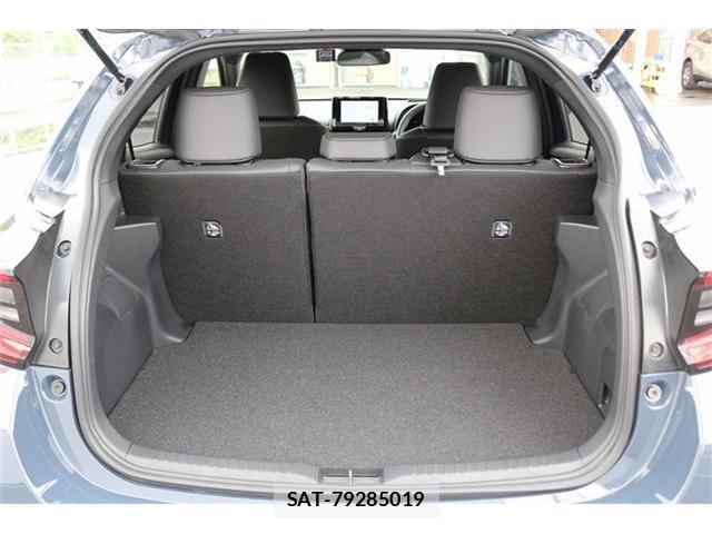 Toyota YARIS 2024-06 8360982-18