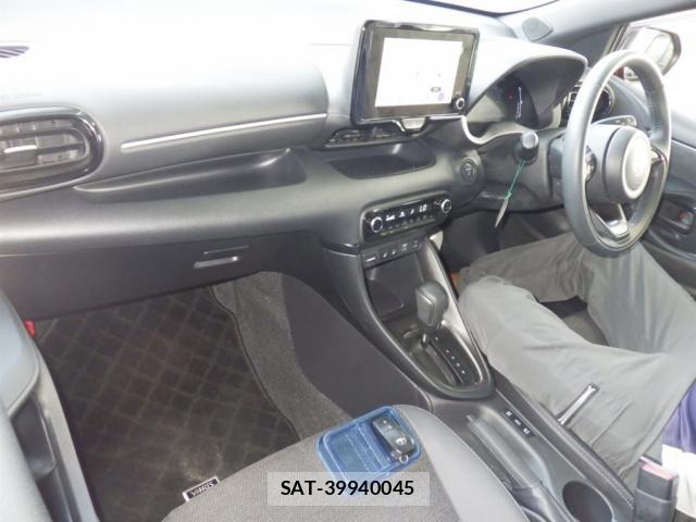 Toyota YARIS 2024-03 8361336-2