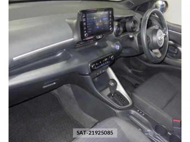 Toyota YARIS 2020-06 8361365-2