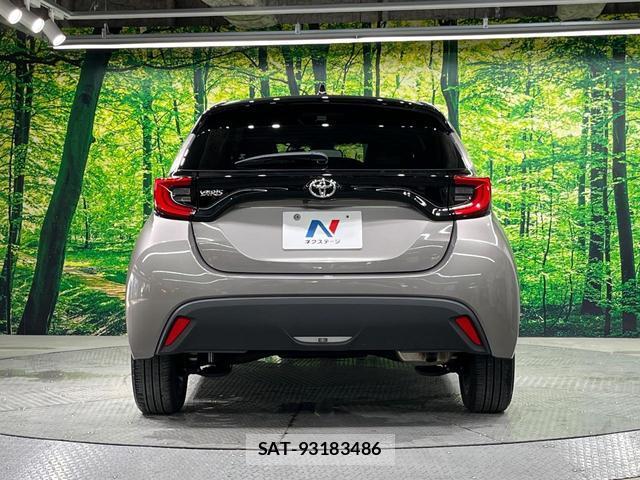 Toyota YARIS 2023-09 8361992-14