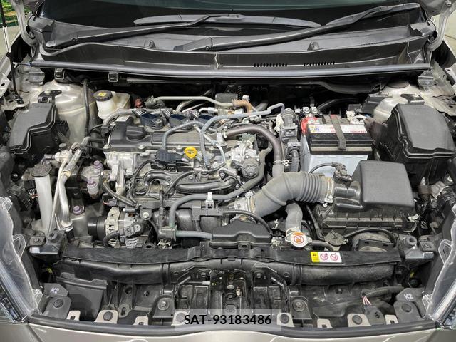 Toyota YARIS 2023-09 8361992-17