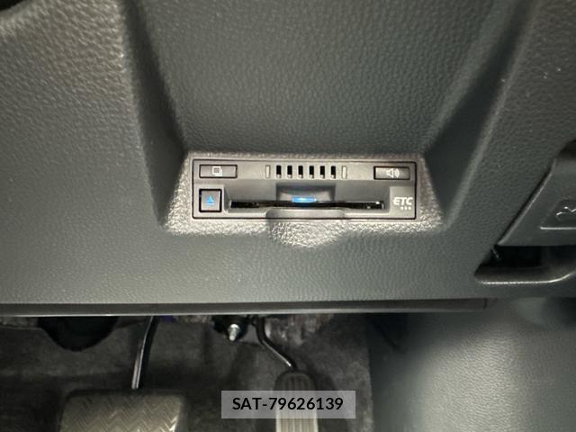Toyota YARIS 2021-07 8362366-5