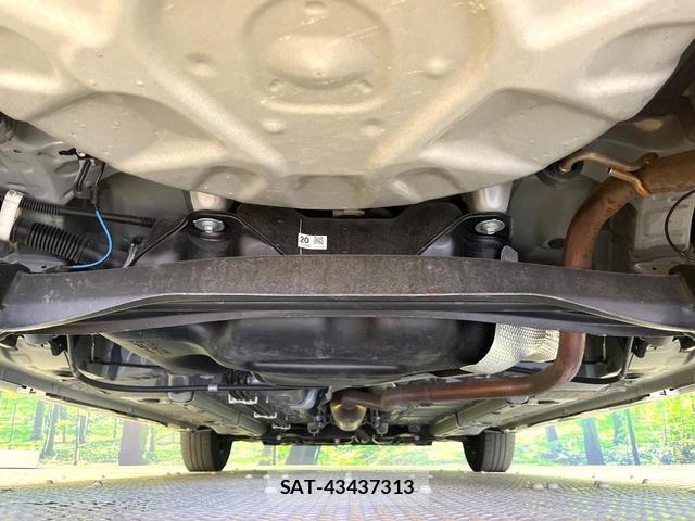 Toyota YARIS 2023-07 8362977-18