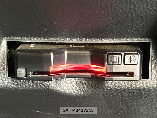 Toyota YARIS 2023-07 8362977-4