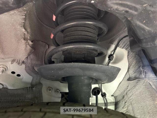 Toyota YARIS 2021-09 8362984-19