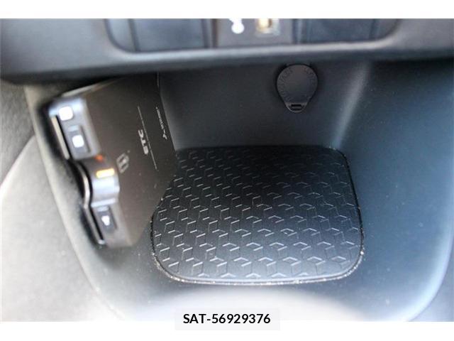 Toyota YARIS 2021-06 8363016-6