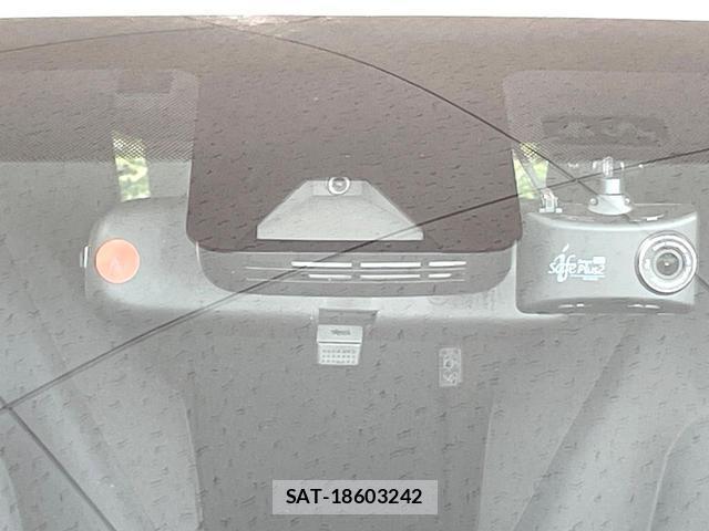 Toyota YARIS 2022-08 8363408-4