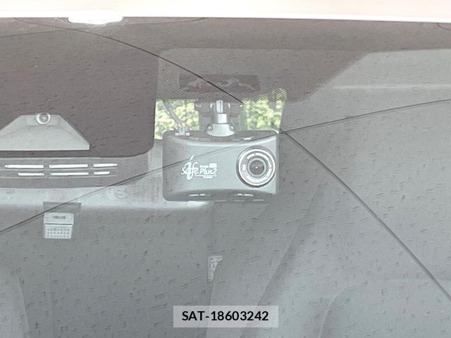 Toyota YARIS 2022-08 8363408-5