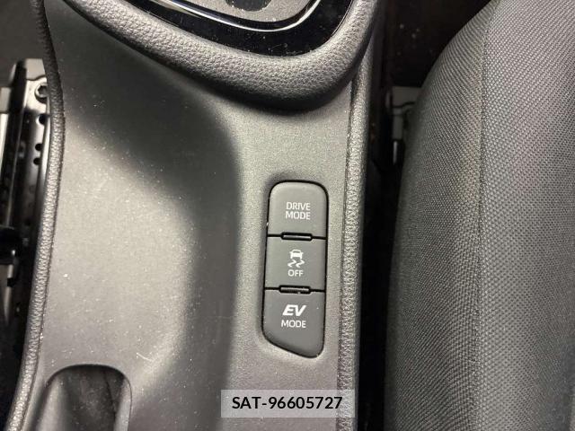 Toyota YARIS 2023-10 8363445-12