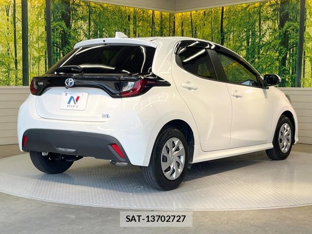 Toyota YARIS 2024-01 8363569-16