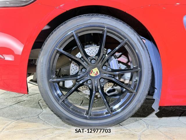 Porsche 718 Cayman 2017-10 8373341-8