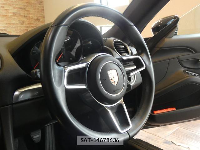 Porsche 718 Cayman 2018-11 8374056-8