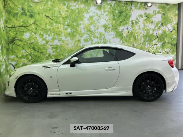 Toyota 86 2016-09 8373023-1