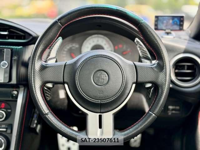 Toyota 86 2012-10 8373262-11