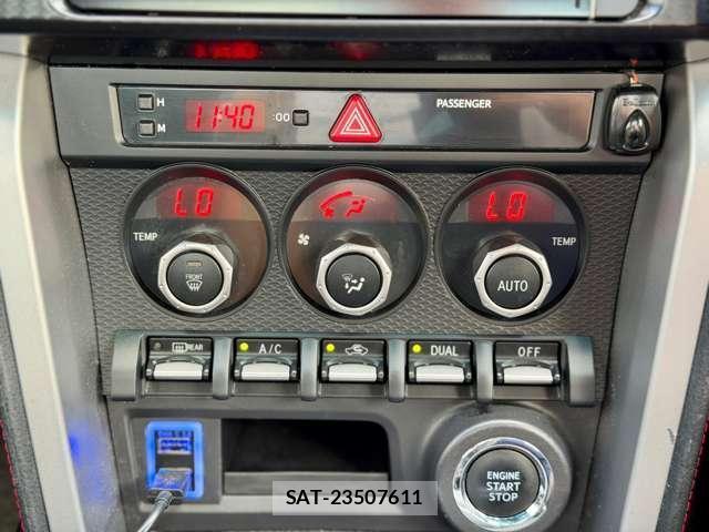 Toyota 86 2012-10 8373262-18