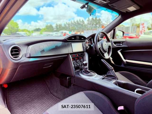 Toyota 86 2012-10 8373262-9