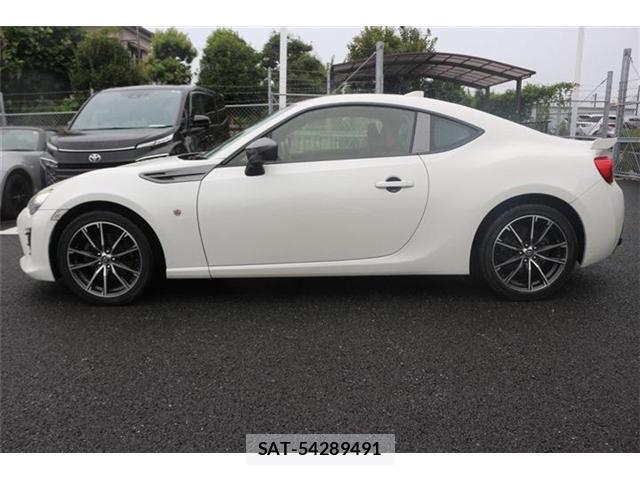 Toyota 86 2016-11 8373539-12