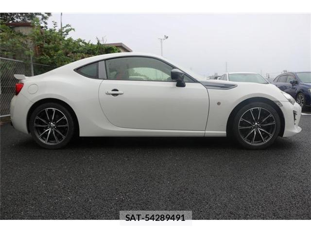 Toyota 86 2016-11 8373539-8