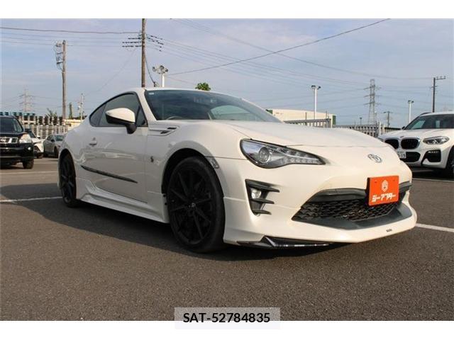 Toyota 86 2016-10 8373546-1