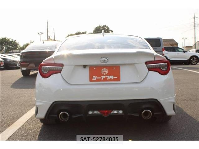 Toyota 86 2016-10 8373546-8