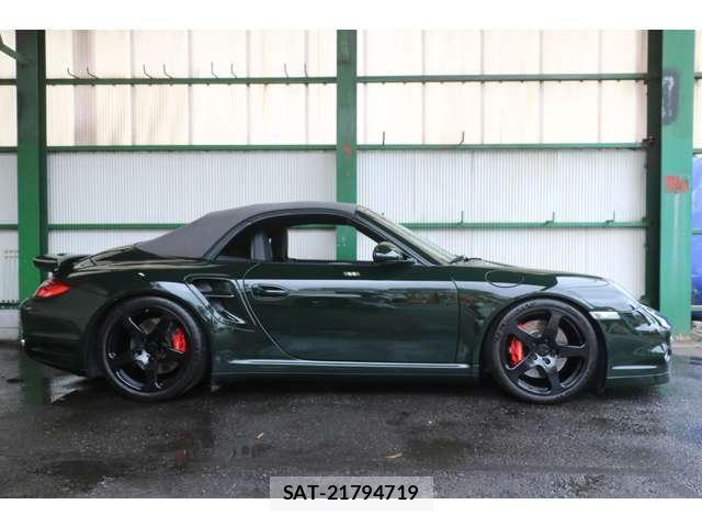 Porsche 911 2010-04 8372454-13
