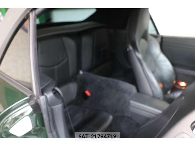 Porsche 911 2010-04 8372454-5