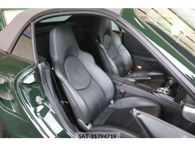 Porsche 911 2010-04 8372454-6