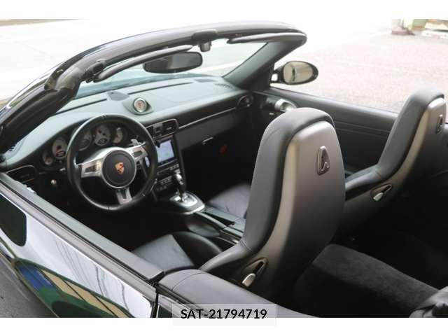 Porsche 911 2010-04 8372454-7