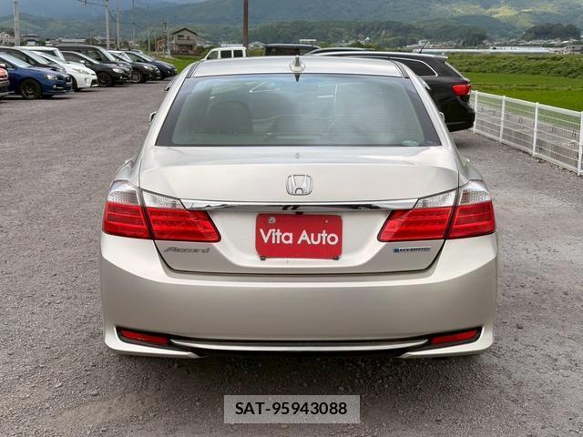 Honda ACCORD HYBRID 2013-06 8372639-12