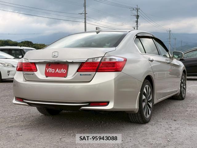 Honda ACCORD HYBRID 2013-06 8372639-13
