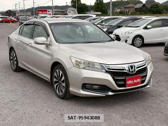Honda ACCORD HYBRID 2013-06 8372639-16