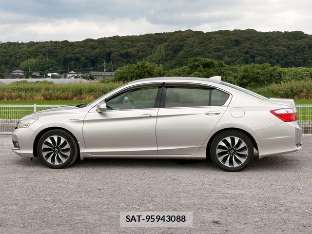 Honda ACCORD HYBRID 2013-06 8372639-2