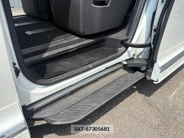 Toyota ALPHARD HYBRID 2023-09 8373997-10