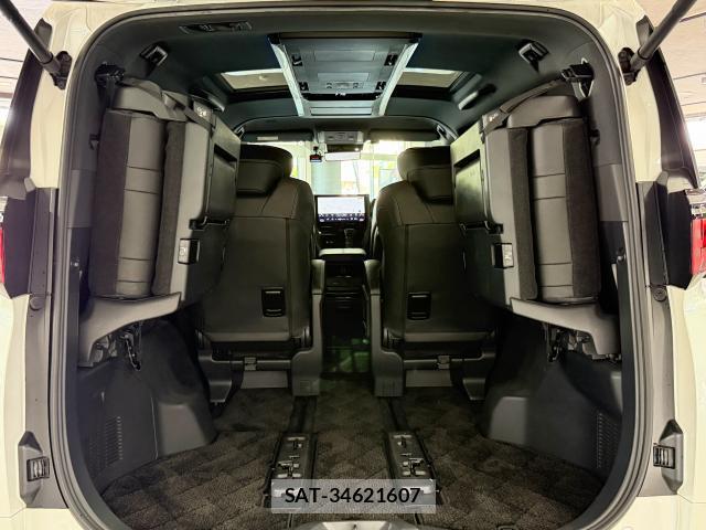 Toyota ALPHARD 2024 8372704-18