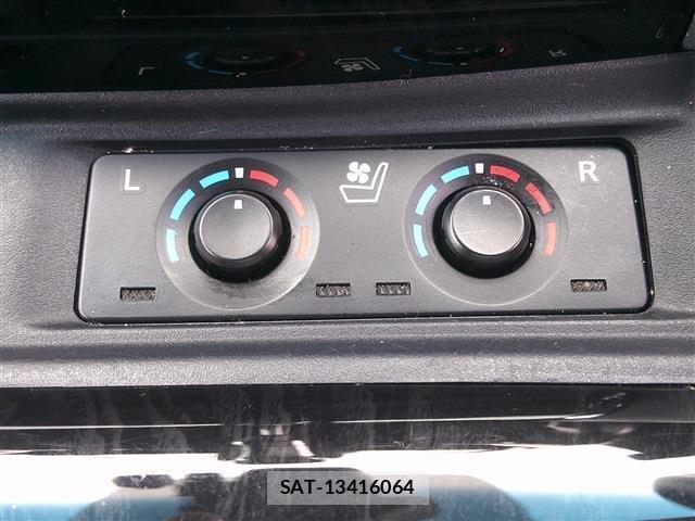 Toyota ALPHARD 2021-10 8372932-19