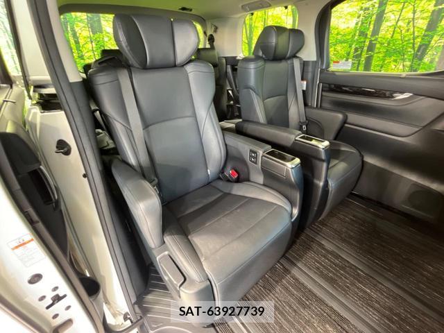 Toyota ALPHARD 2021-07 8372978-8