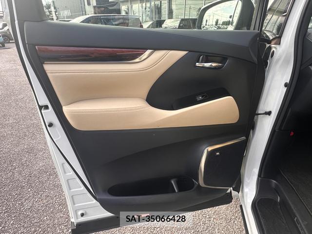 Toyota ALPHARD 2016-07 8373274-6