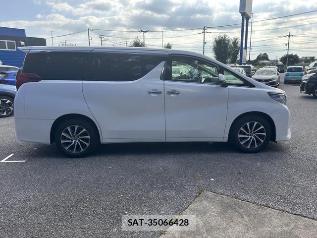 Toyota ALPHARD 2016-07 8373274-9