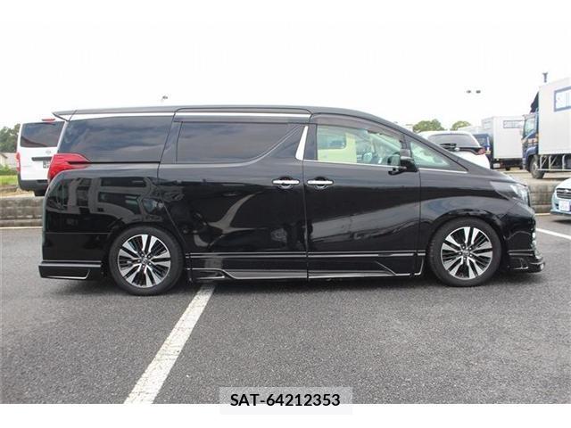 Toyota ALPHARD 2017-06 8373524-14