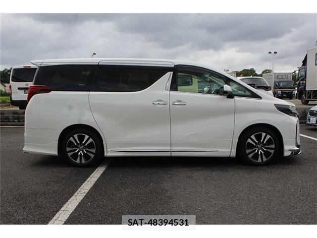 Toyota ALPHARD 2021-04 8373526-14