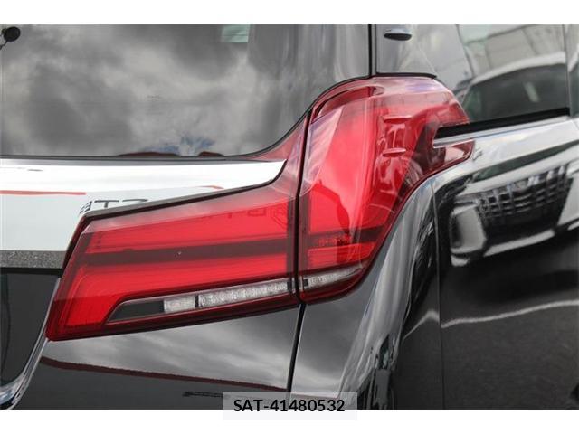 Toyota ALPHARD 2018-05 8373529-12