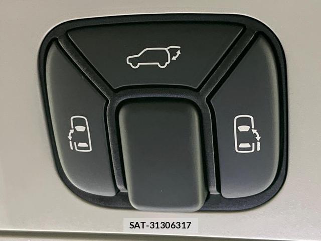 Toyota ALPHARD 2014-08 8373589-2