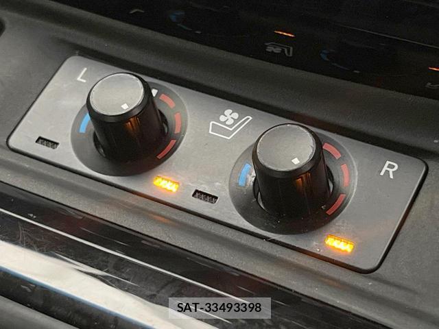 Toyota ALPHARD 2021-02 8373919-6