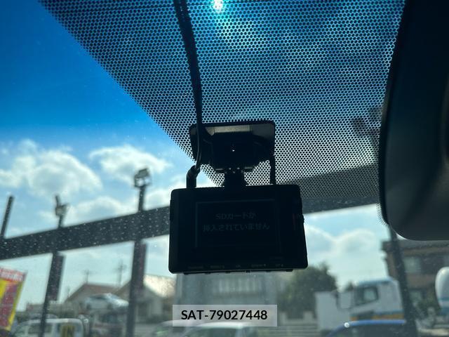 Toyota ALPHARD 2021-06 8373984-13