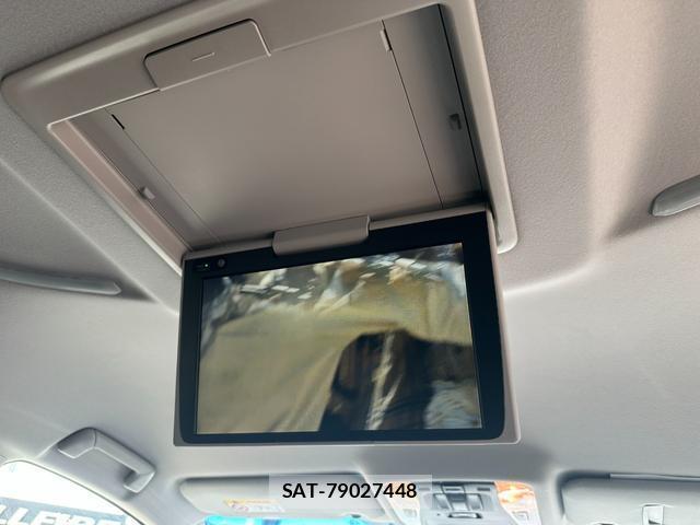 Toyota ALPHARD 2021-06 8373984-9