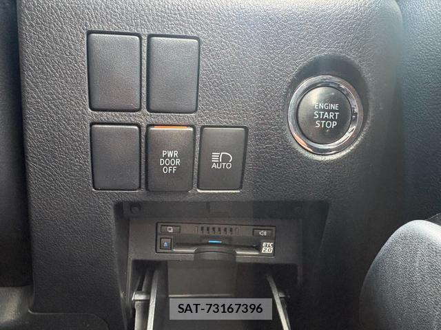 Toyota ALPHARD 2021-04 8373988-15