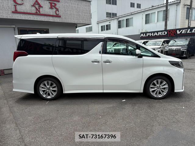 Toyota ALPHARD 2021-04 8373988-17