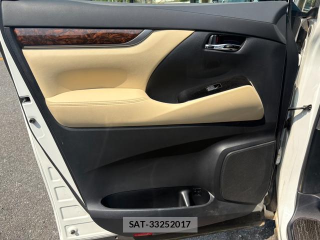 Toyota ALPHARD 2021-08 8373991-19